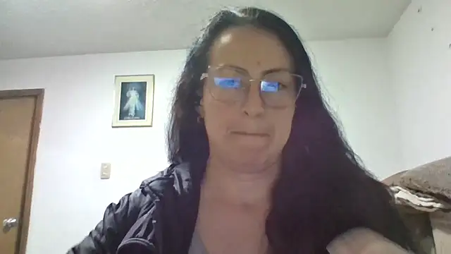 Snapshot of Lauryn_Jones chatting on 28, 4, 2026 Lauryn Jones online show from 28, 4, 2026