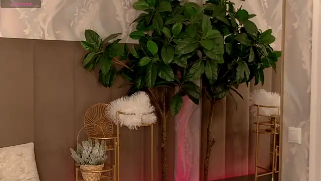 NaomiAster online show from 16, 1, 2026