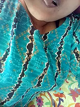 Snapshot of Tina_250 chatting on 15, 12, 2025 Tina 250 online show from 15, 12, 2025