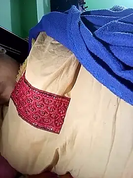 Snapshot of Tina_250 chatting on 15, 12, 2025 Tina 250 online show from 15, 12, 2025