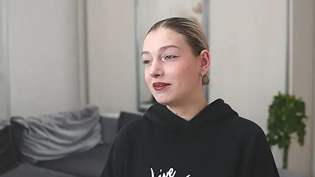 BlushVenom online show from 7, 11, 2025