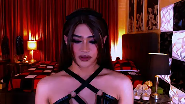 AthisaMooreTS online show from 17, 12, 2025