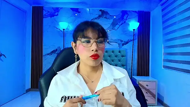 EsmeraldaChantre online show from 19, 11, 2025