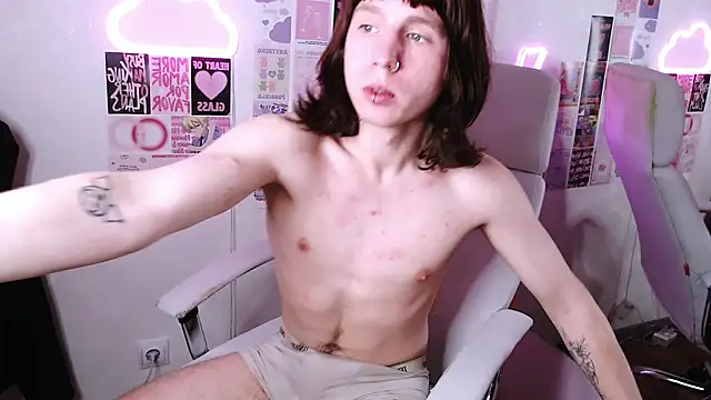 Snapshot of CutieKai_ chatting on 19, 2, 2026 CutieKai online show from 19, 2, 2026