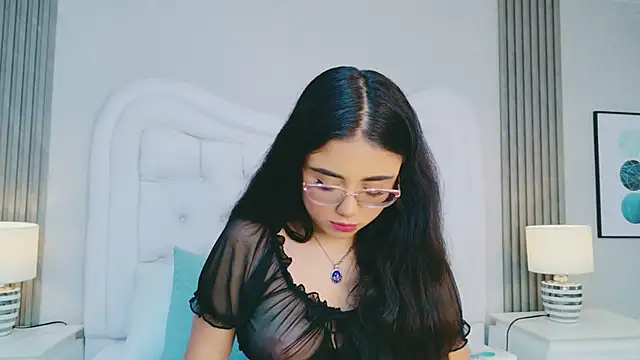 ScarlettPetrova online show from 20, 4, 2026