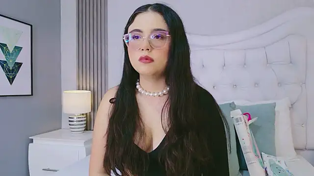 ScarlettPetrova online show from 27, 5, 2026
