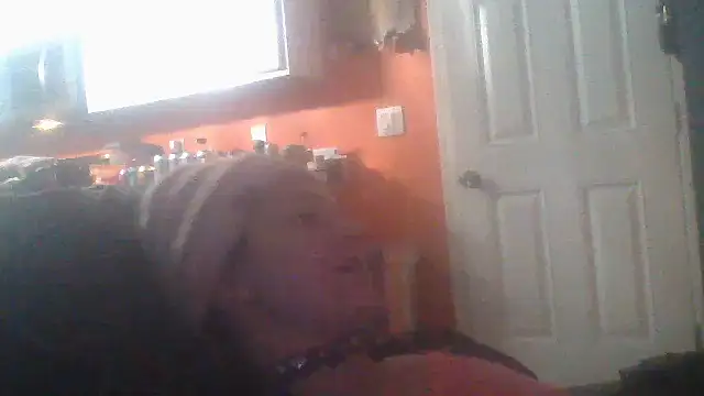 Brattyfootgirl online show from 2, 11, 2025