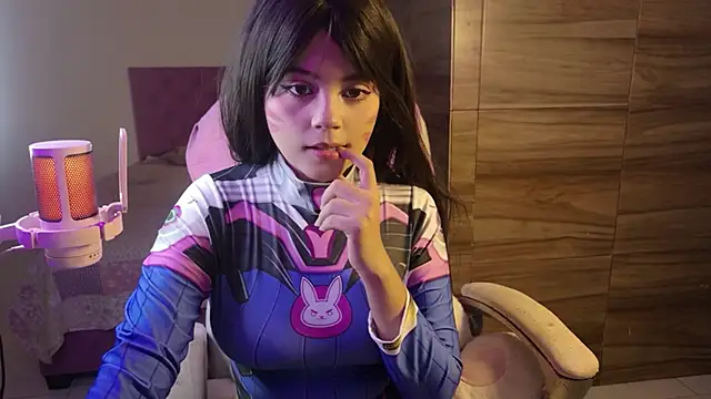 EmillieX online show from 23, 11, 2025