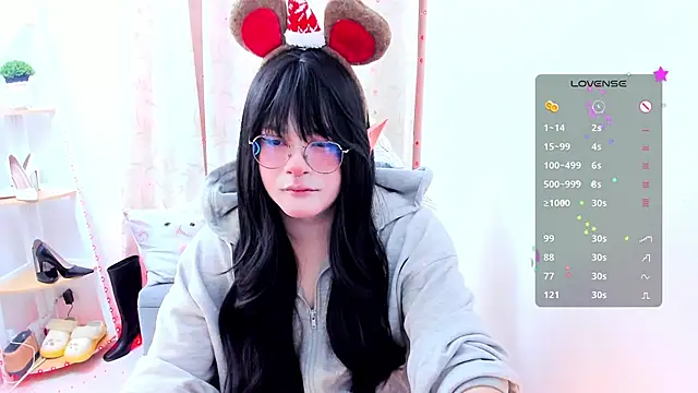 Snapshot of Omorimori chatting on 25, 11, 2025 Omorimori online show from 25, 11, 2025