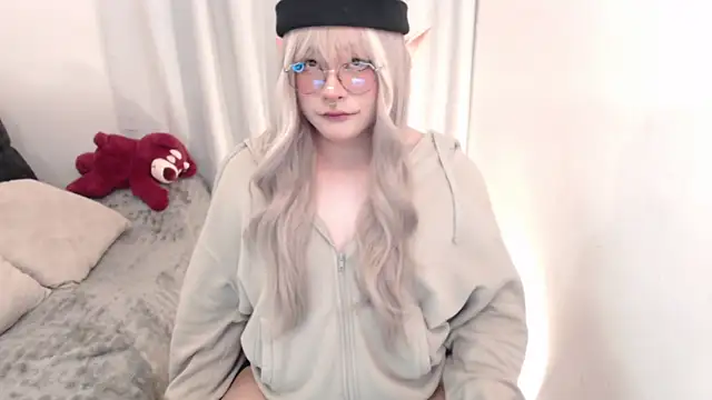 Snapshot of Omorimori chatting on 15, 6, 2026 Omorimori online show from 15, 6, 2026
