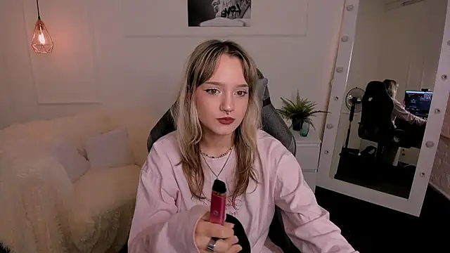 ElsiHill online show from 2, 11, 2025