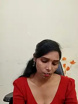 Snapshot of Brown__girl chatting on 4, 11, 2025 Brown  girl online show from 4, 11, 2025