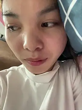 Snapshot of A_lyly chatting on 10, 11, 2025 A lyly online show from 10, 11, 2025