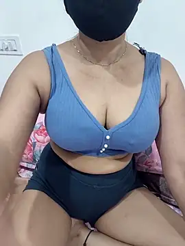 Snapshot of Aarti909090 chatting on 15, 5, 2026 Aarti909090 online show from 15, 5, 2026