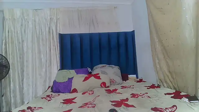 Snapshot of SweetSavage18 chatting on 7, 7, 2026 SweetSavage18 online show from 7, 7, 2026