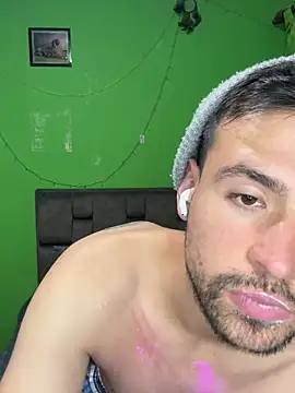 Snapshot of Axelcherry chatting on 3, 11, 2025 Axelcherry online show from 3, 11, 2025