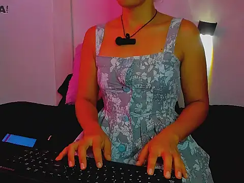 cristalsolei online show from 9, 1, 2026