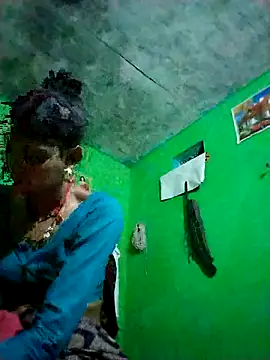 Snapshot of Jooli_cuty chatting on 3, 6, 2026 Jooli cuty online show from 3, 6, 2026