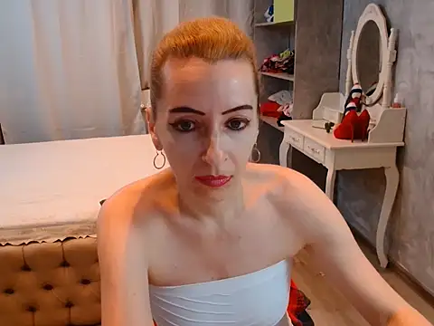 AnneDevrim online show from 2, 12, 2025