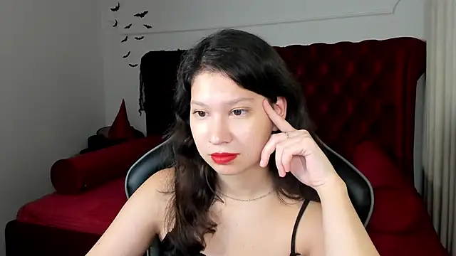 SaraDenars online show from 6, 11, 2025