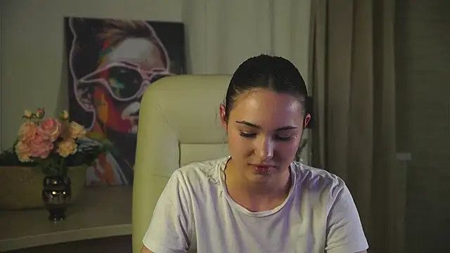 Snapshot of LeenaPuita chatting on 4, 11, 2025 LeenaPuita online show from 4, 11, 2025