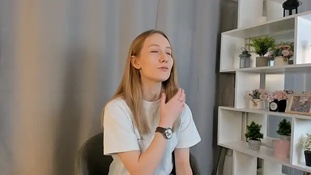 NikoleOwen online show from 11, 11, 2025