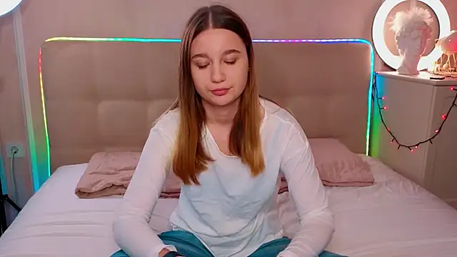 LauriePerez online show from 22, 12, 2025