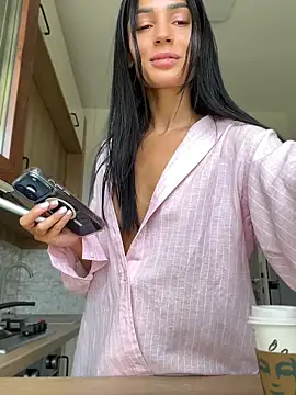 Snapshot of VickyM99 chatting on 20, 6, 2026 VickyM99 online show from 20, 6, 2026