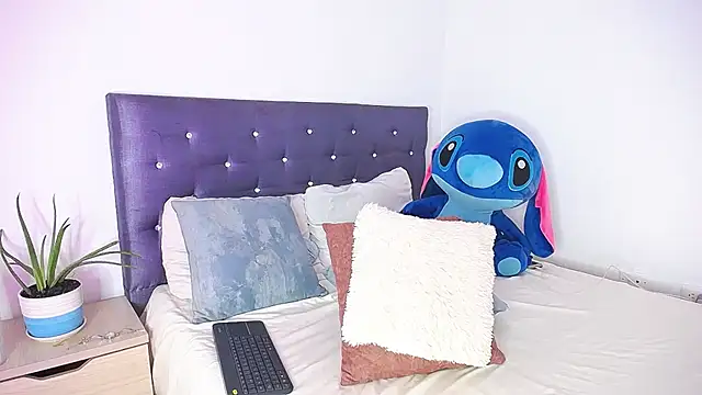 BryanaSmiths online show from 17, 12, 2025