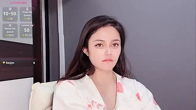 Snapshot of Yesenia- chatting on 23, 11, 2025 Yesenia- online show from 23, 11, 2025