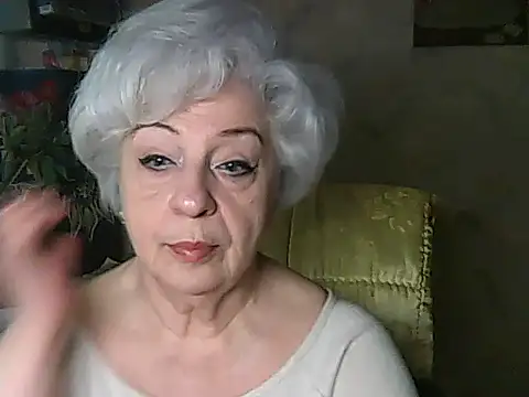 Snapshot of ValeriaKroww chatting on 4, 5, 2026 ValeriaKroww online show from 4, 5, 2026