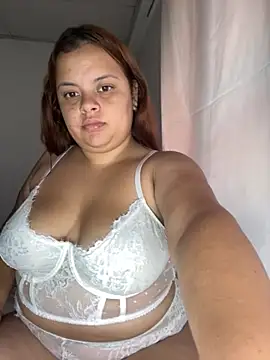 Snapshot of HannaaG chatting on 6, 11, 2025 HannaaG online show from 6, 11, 2025