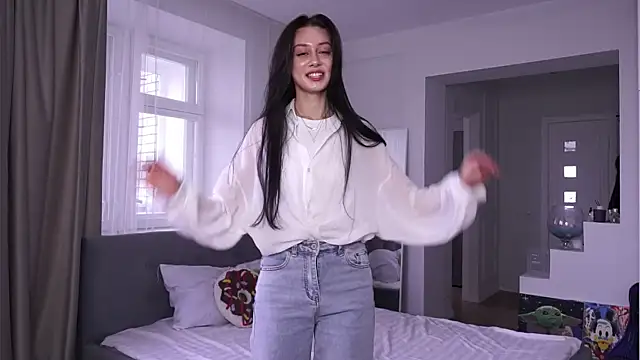 MarvisKuhIo online show from 9, 11, 2025