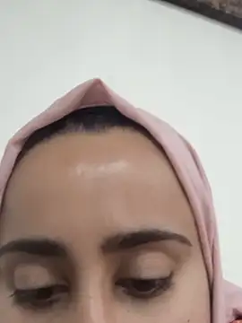 Snapshot of buseck_k chatting on 5, 11, 2025 buseck k online show from 5, 11, 2025