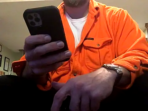 Snapshot of RockHammercock chatting on 25, 11, 2025 RockHammercock online show from 25, 11, 2025