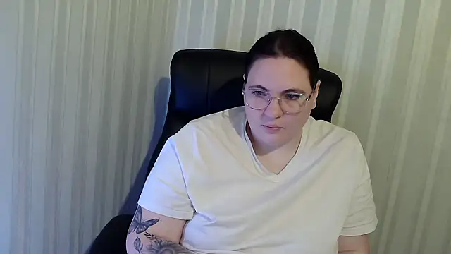 XLisaBlueXsS online show from 14, 11, 2025