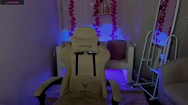 Hanako Rey online show from 28, 11, 2025