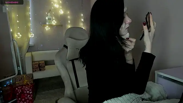 Hanako Rey online show from 9, 1, 2026