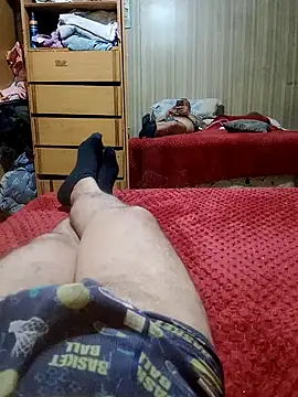 Snapshot of Crislechero_ chatting on 11, 11, 2025 Crislechero online show from 11, 11, 2025