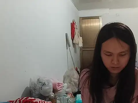 Snapshot of RebelAura chatting on 2, 6, 2026 RebelAura online show from 2, 6, 2026