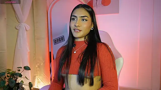 Snapshot of Nikita_luan chatting on 10, 8, 2026 Nikita luan online show from 10, 8, 2026