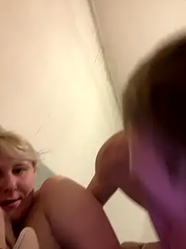 Snapshot of BlondyWe@xh chatting on 20, 11, 2025 BlondyWexh online show from 20, 11, 2025