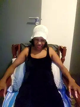 Snapshot of Mommy_Sienna chatting on 2, 5, 2026 Mommy Sienna online show from 2, 5, 2026