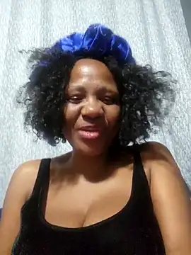 Snapshot of Mommy_Sienna chatting on 25, 5, 2026 Mommy Sienna online show from 25, 5, 2026