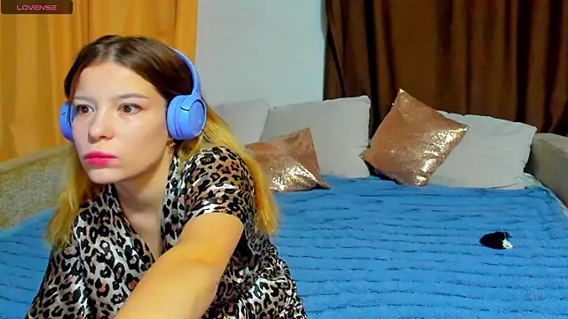 Eva purrr  online show from 27, 11, 2025