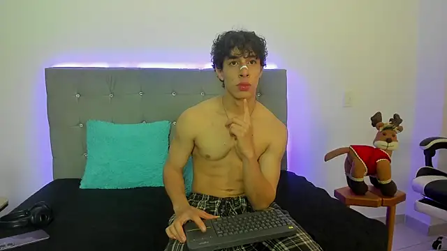 chris evans27 online show from 24, 11, 2025