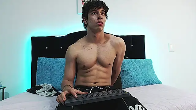 chris evans27 online show from 13, 2, 2026