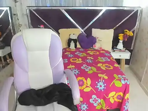 Snapshot of Santy_bigcock_01 chatting on 10, 11, 2025 Santy bigcock 01 online show from 10, 11, 2025