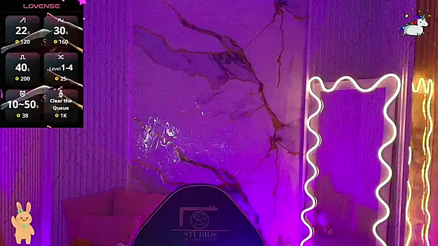 PEACHY TAY online show from 17, 4, 2026