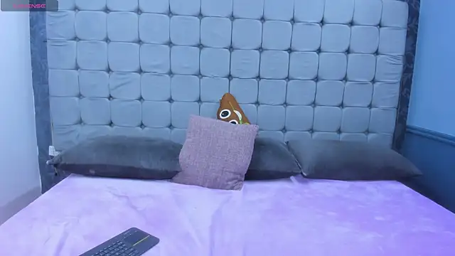 Maddy Blaze online show from 5, 11, 2025